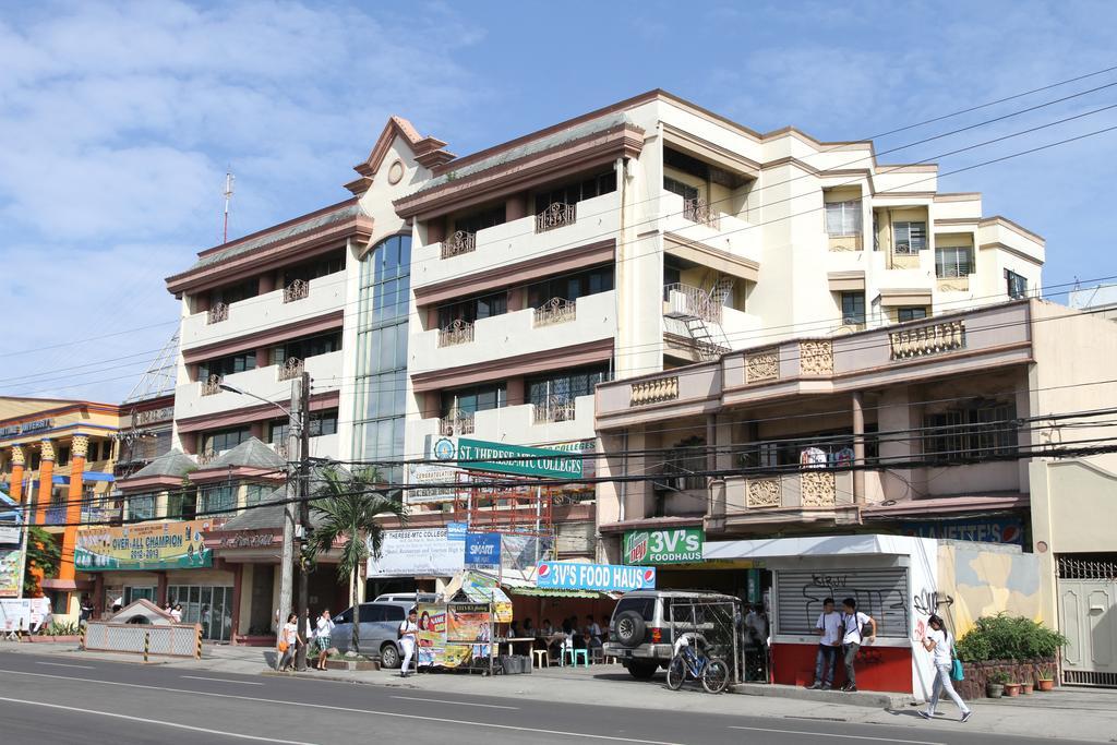 La Fiesta Hotel Iloilo Exterior foto