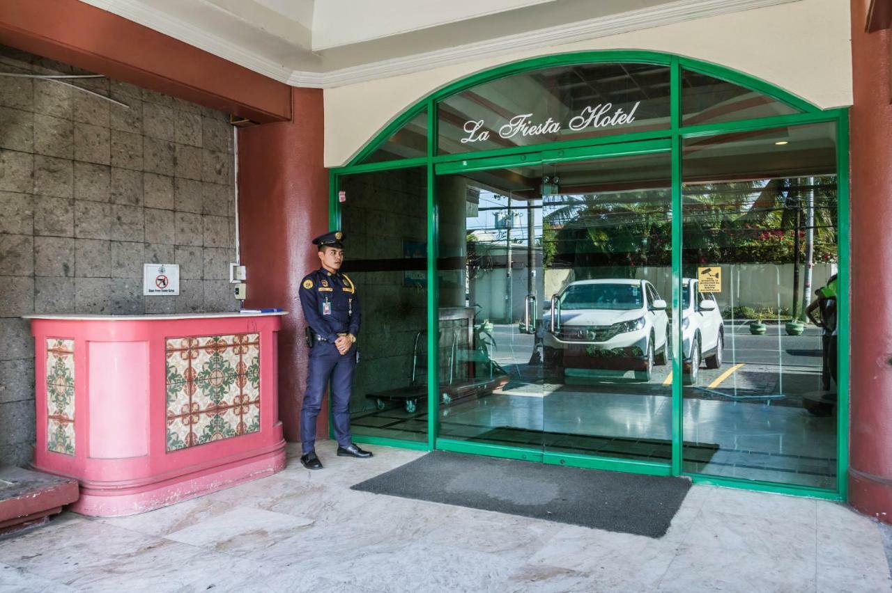 La Fiesta Hotel Iloilo Exterior foto